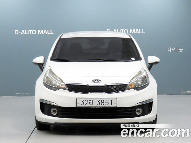 Kia Pride 4DR 1.6 GDI Luxury 2015 — фото 3