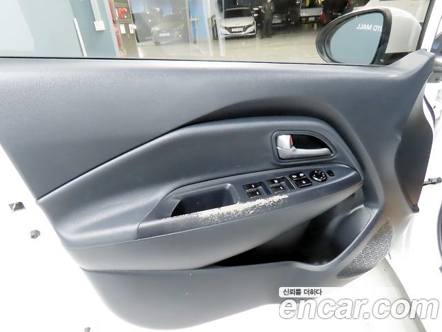 Kia Pride 4DR 1.6 GDI Luxury 2015 — фото 18