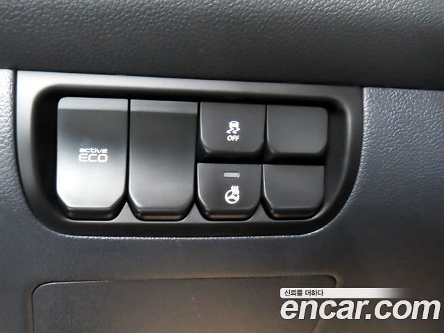 Kia Pride 4DR 1.6 GDI Luxury 2015 — фото 19