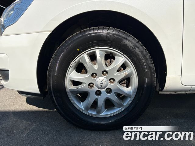 Kia Carnival R Grand Carnival GLX Luxury 2013 — фото 5