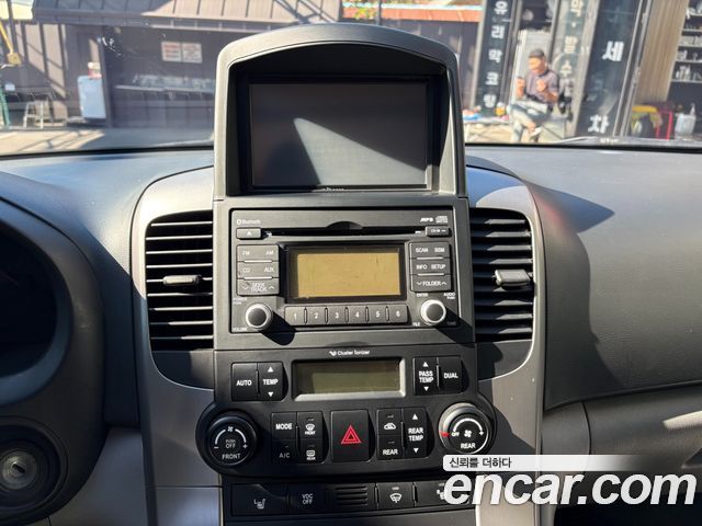 Kia Carnival R Grand Carnival GLX Luxury 2013 — фото 9
