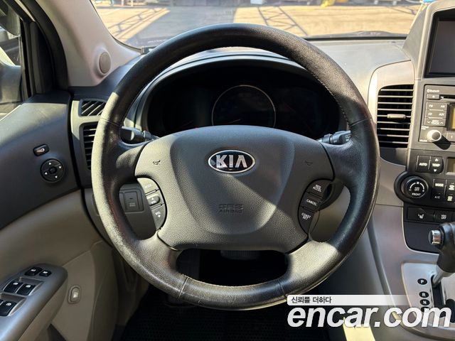 Kia Carnival R Grand Carnival GLX Luxury 2013 — фото 10