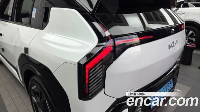 Kia EV3 Long Range 2WD GT Line 2025 — фото 23