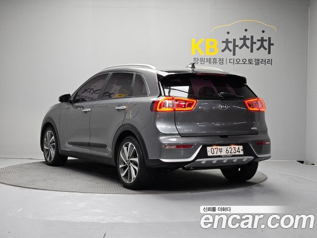 Kia Niro Noblesse 2018 — фото 5