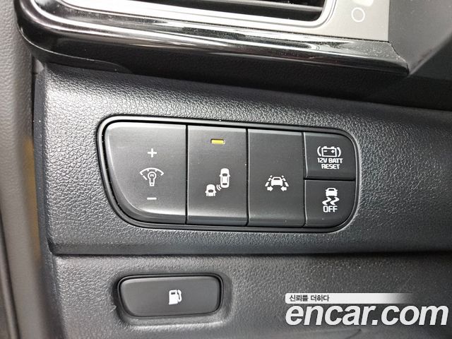 Kia Niro Noblesse 2018 — фото 15