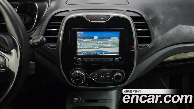 Renault Korea QM3 LE 2015 — фото 16