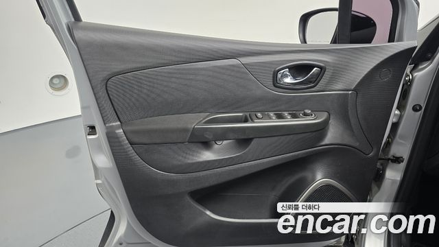 Renault Korea QM3 LE 2015 — фото 24