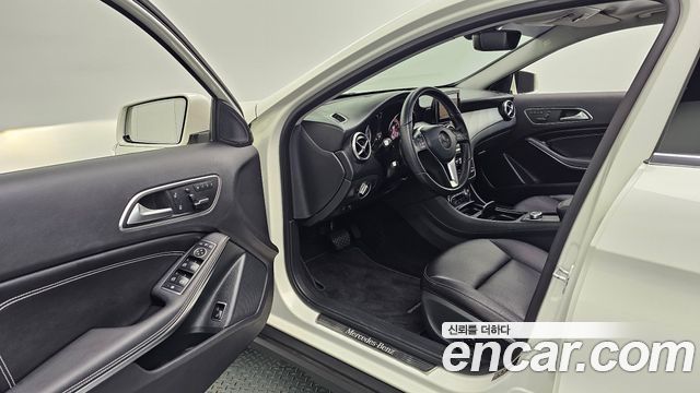 Mercedes-Benz GLA-Class (X156) GLA200 CDI 4MATIC 2015 — фото 10