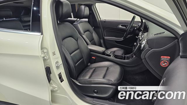 Mercedes-Benz GLA-Class (X156) GLA200 CDI 4MATIC 2015 — фото 12