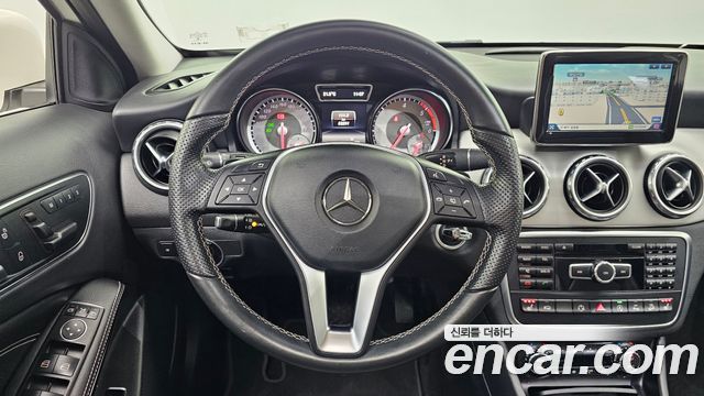 Mercedes-Benz GLA-Class (X156) GLA200 CDI 4MATIC 2015 — фото 13