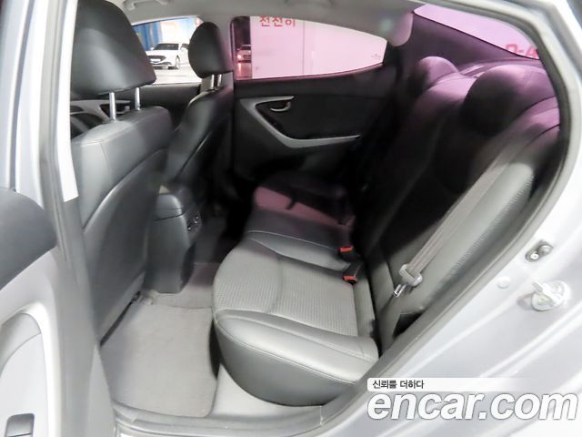 Hyundai Avante 1.6 GDi Modern Standard 2014 — фото 16