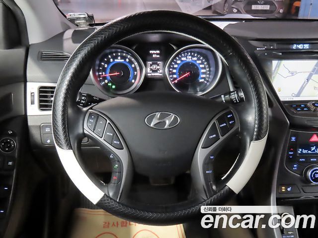 Hyundai Avante 1.6 GDi Modern Standard 2014 — фото 19