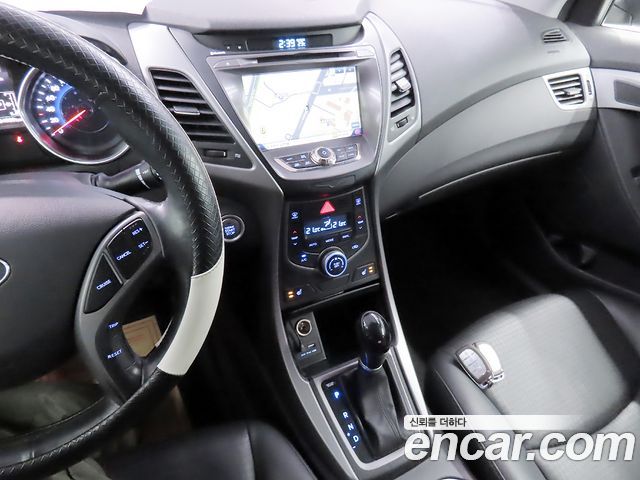 Hyundai Avante 1.6 GDi Modern Standard 2014 — фото 22