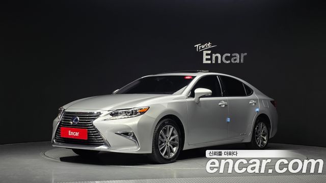 Lexus ES300h Supreme XV60