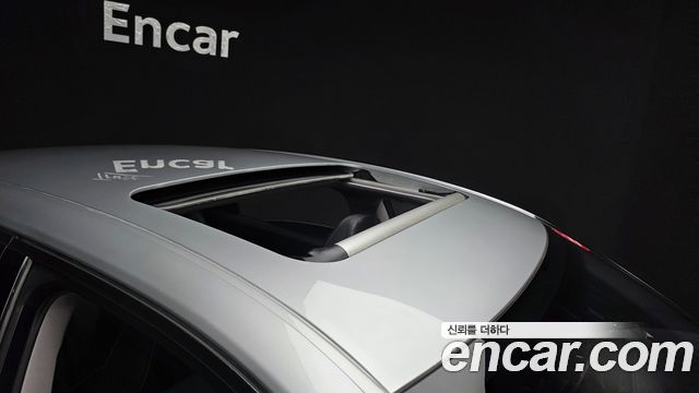 Lexus ES300h Supreme XV60 2018 — фото 30