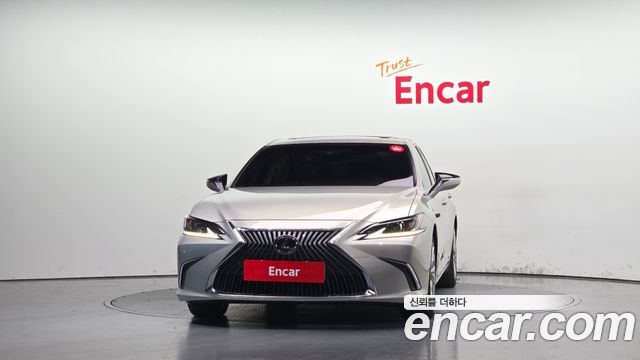 Lexus ES300h (VII) Luxury Plus 2019 — фото 3