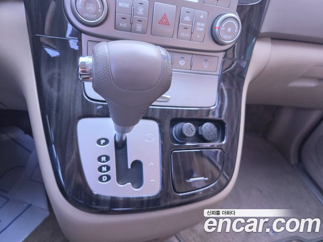 Kia Carnival R Grand Carnival GLX Luxury 2013 — фото 9