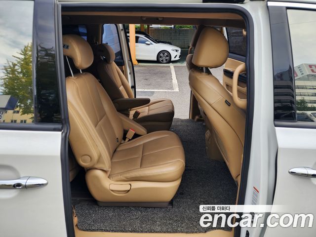 Kia Carnival 9-Seater Noblesse Special 2020 — фото 10