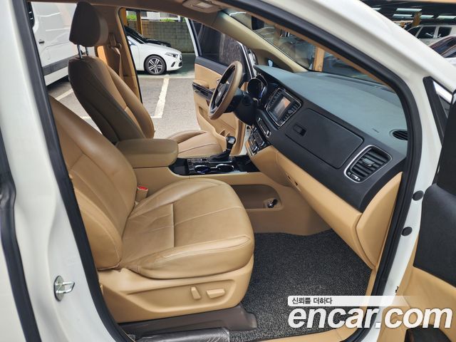 Kia Carnival 9-Seater Noblesse Special 2020 — фото 15