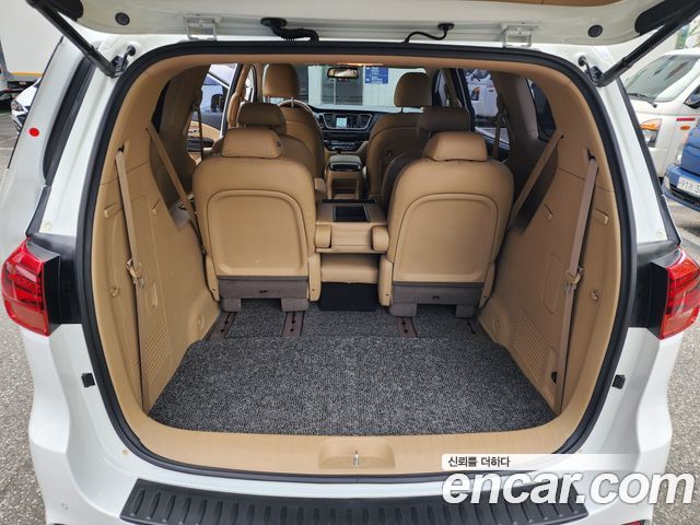Kia Carnival 9-Seater Noblesse Special 2020 — фото 16