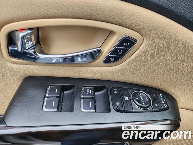 Kia Carnival 9-Seater Noblesse Special 2020 — фото 19