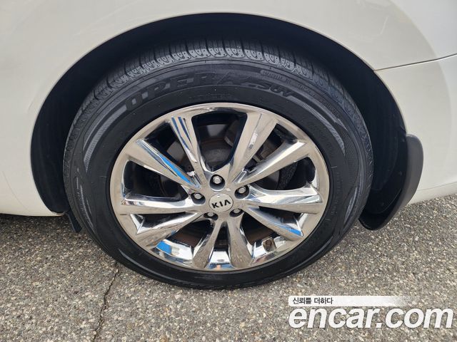 Kia Carnival 9-Seater Noblesse Special 2020 — фото 24
