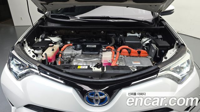 Toyota RAV4 2.5 4WD Hybrid 4th 2018 — фото 6