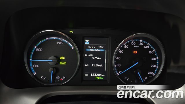 Toyota RAV4 2.5 4WD Hybrid 4th 2018 — фото 8