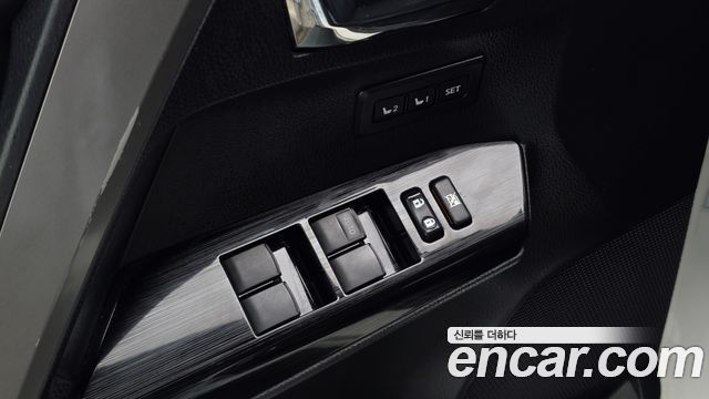 Toyota RAV4 2.5 4WD Hybrid 4th 2018 — фото 19