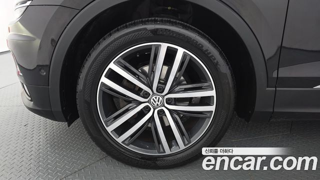 Volkswagen Tiguan Allspace 2.0 TDI Prestige 2018 — фото 5