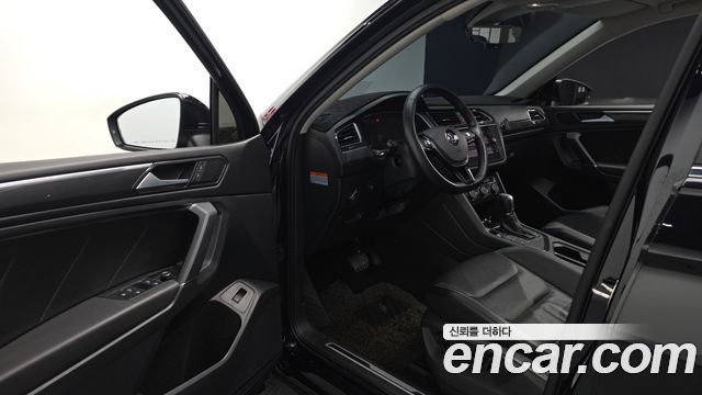 Volkswagen Tiguan Allspace 2.0 TDI Prestige 2018 — фото 10