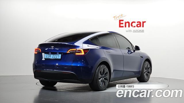 Tesla Model Y RWD 2025 — фото 2