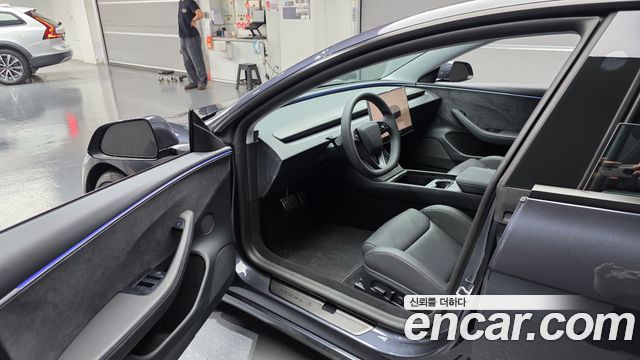 Tesla Model 3 Performance AWD 2026 — фото 10