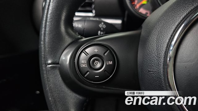 MINI Cooper Clubman High 2nd 2020 — фото 27