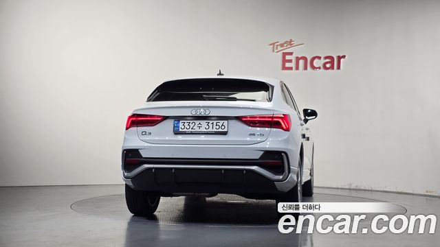 Audi Q3 (F3) 35 TDI Premium Sportback 2022 — фото 4