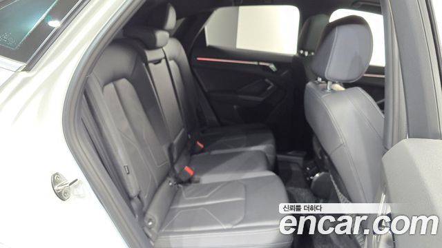 Audi Q3 (F3) 35 TDI Premium Sportback 2022 — фото 11