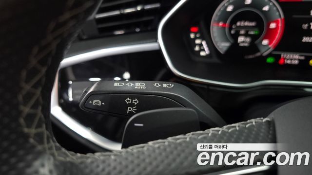 Audi Q3 (F3) 35 TDI Premium Sportback 2022 — фото 20