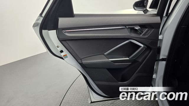 Audi Q3 (F3) 35 TDI Premium Sportback 2022 — фото 25