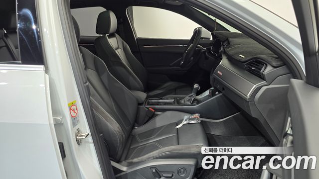 Audi Q3 (F3) 35 TDI Premium Sportback 2022 — фото 26