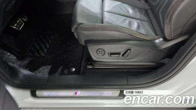 Audi Q3 (F3) 35 TDI Premium Sportback 2022 — фото 30