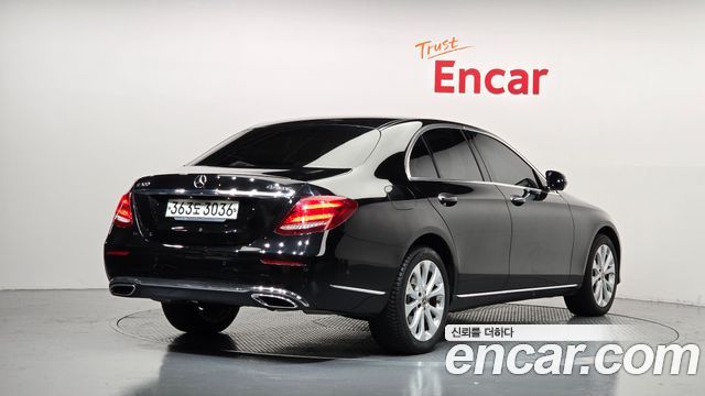 Mercedes-Benz E-Class (W213) E300 4MATIC Exclusive 2020 — фото 2