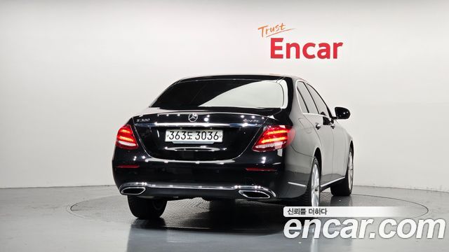 Mercedes-Benz E-Class (W213) E300 4MATIC Exclusive 2020 — фото 4