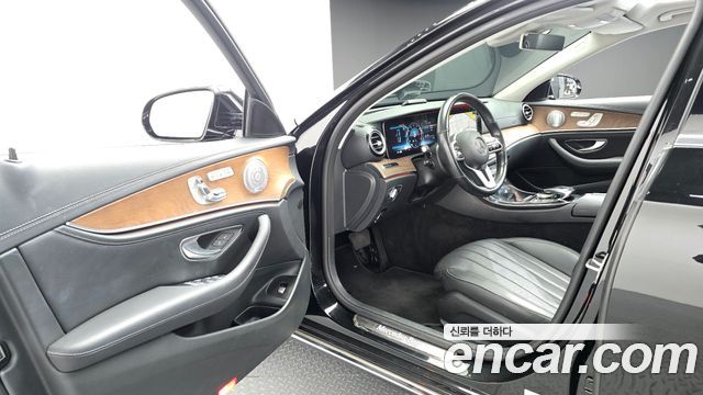 Mercedes-Benz E-Class (W213) E300 4MATIC Exclusive 2020 — фото 10
