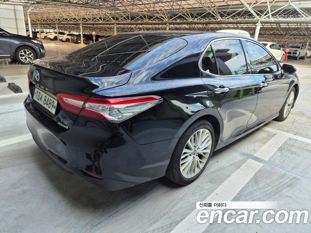 Toyota Camry (XV70) 2.5 XLE Hybrid 2019 — фото 4