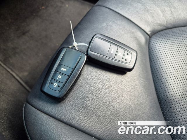 Toyota Camry (XV70) 2.5 XLE Hybrid 2019 — фото 21