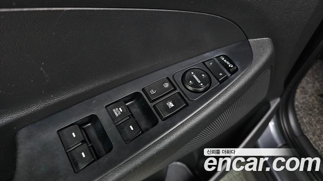 Hyundai Tucson Diesel 1.7 2WD Style 2016 — фото 16