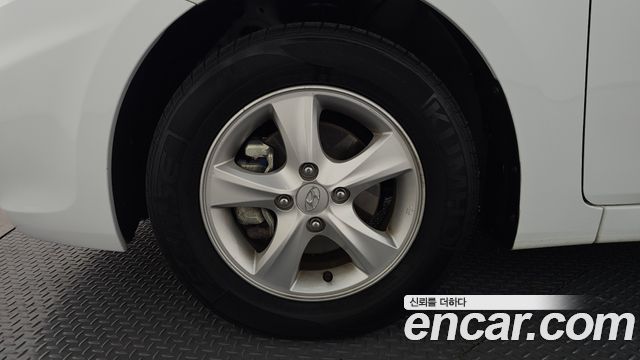 Hyundai Accent (New) WIT 1.4 VVT Premier 2012 — фото 5