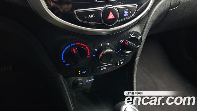 Hyundai Accent (New) WIT 1.4 VVT Premier 2012 — фото 16