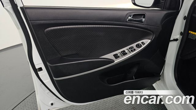 Hyundai Accent (New) WIT 1.4 VVT Premier 2012 — фото 24
