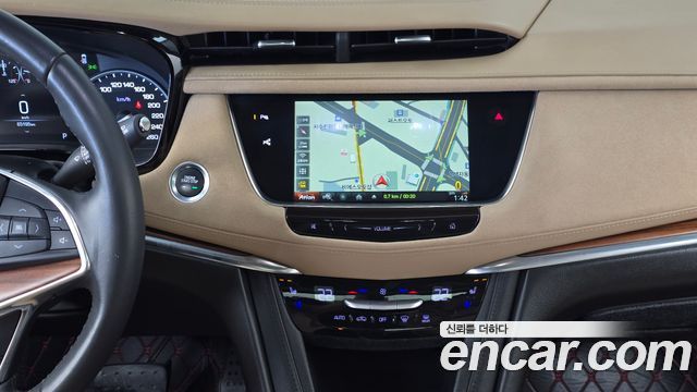 Cadillac XT5 3.6 Platinum 2018 — фото 12